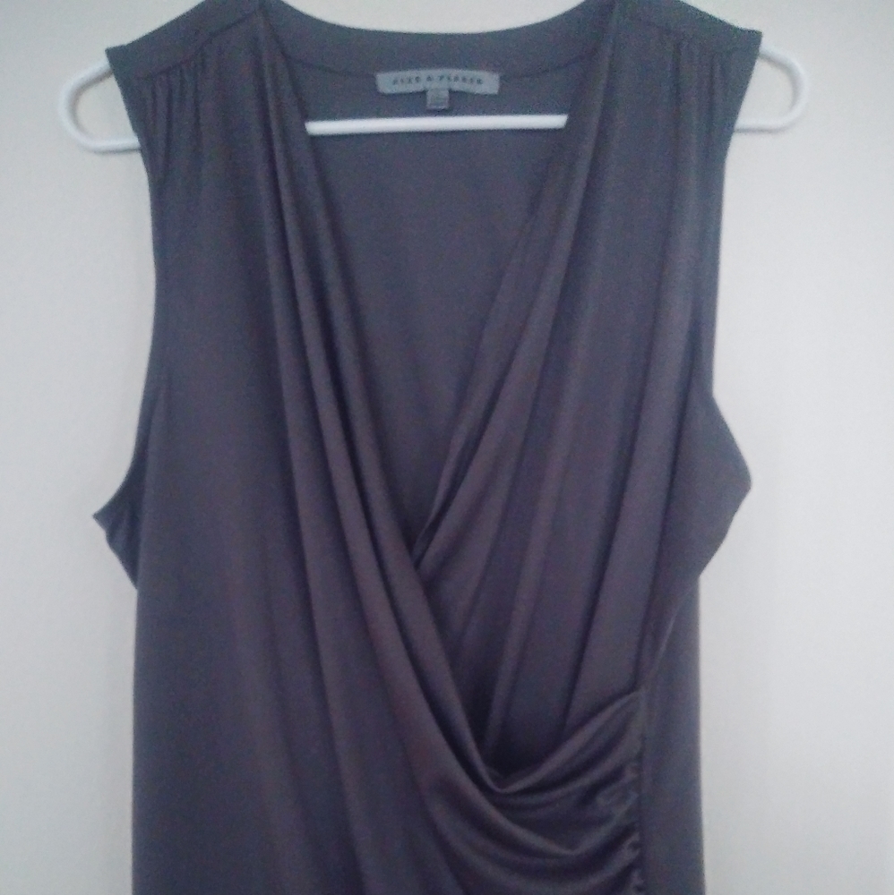 Gray low-cut blouse